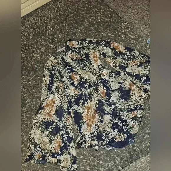 Pretty little thing romper medium new with tags - Picture 4 of 6